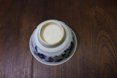 青花缠枝纹茶盏