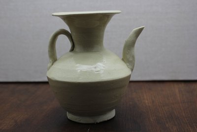 青白釉壶