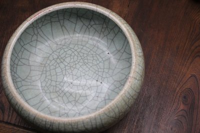 雍正哥釉三足大炉