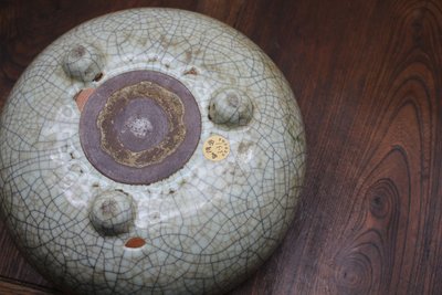 雍正哥釉三足大炉