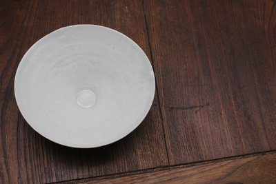 影青釉模印花回纹斗笠盏