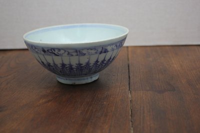 明中青花蕉叶法螺纹碗