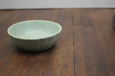 龙泉折段花口洗