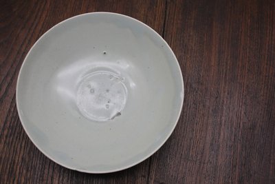 影青釉月亮底碗